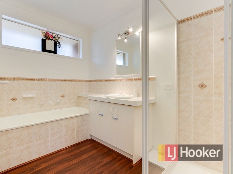 5 Breyleigh Drive, Pakenham VIC 3810