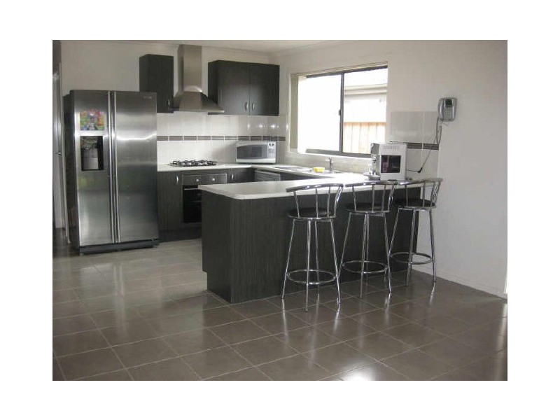 43 Pommel Street, Pakenham VIC 3810