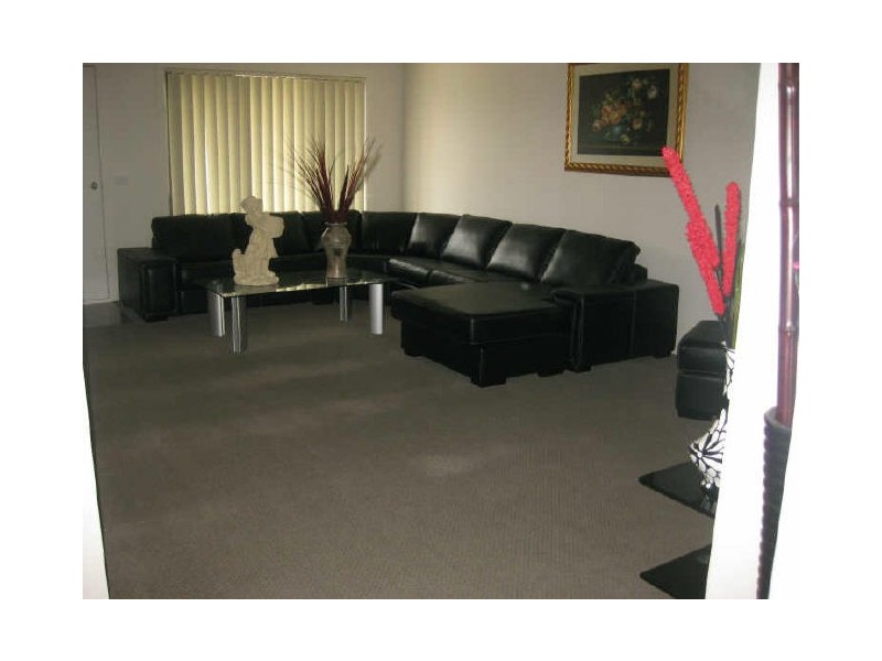 43 Pommel Street, Pakenham VIC 3810