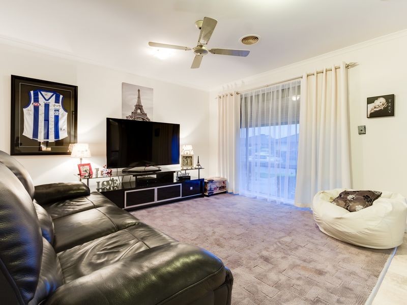 8 Benor Court, Pakenham VIC 3810