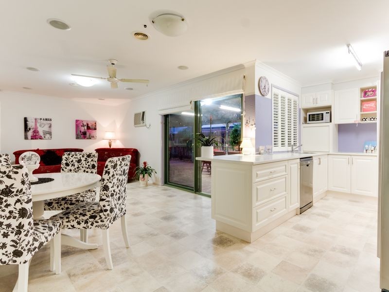 8 Benor Court, Pakenham VIC 3810