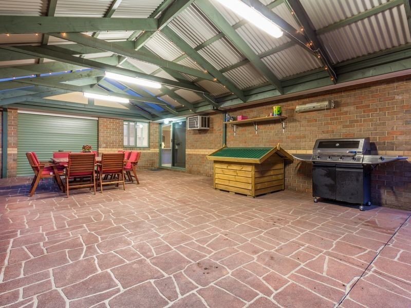 8 Benor Court, Pakenham VIC 3810