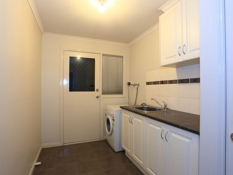 11 Lairds Rise, Garfield VIC 3814