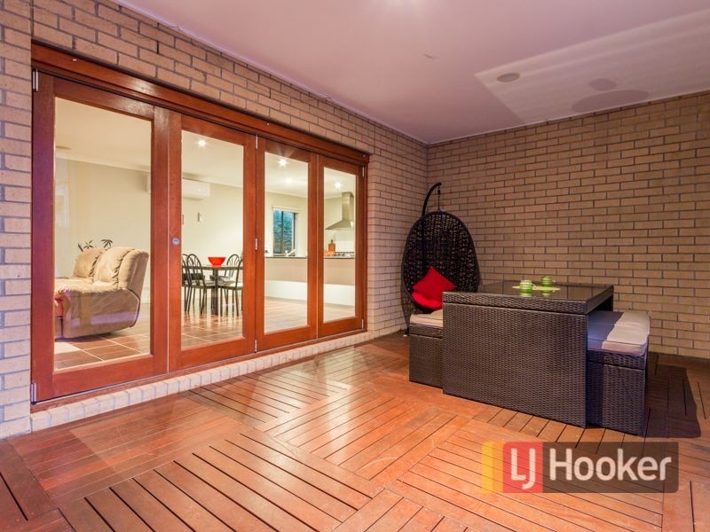 10 Lawrence Close, Pakenham VIC 3810
