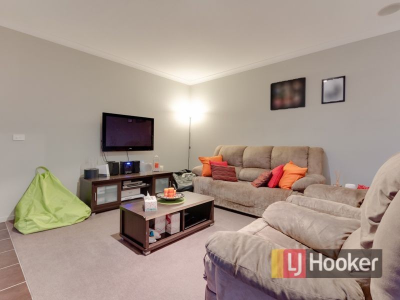 10 Lawrence Close, Pakenham VIC 3810