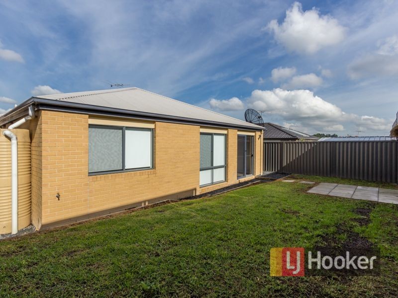 10 Pashia Grove, Pakenham VIC 3810