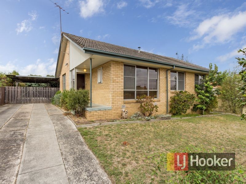 6 Deveney Street, Pakenham VIC 3810