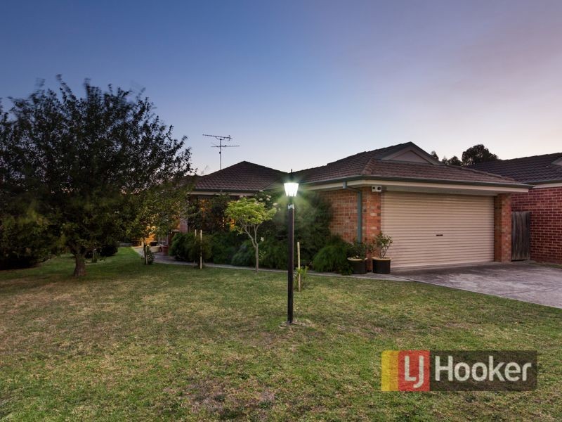 5 Stella Place, Pakenham VIC 3810