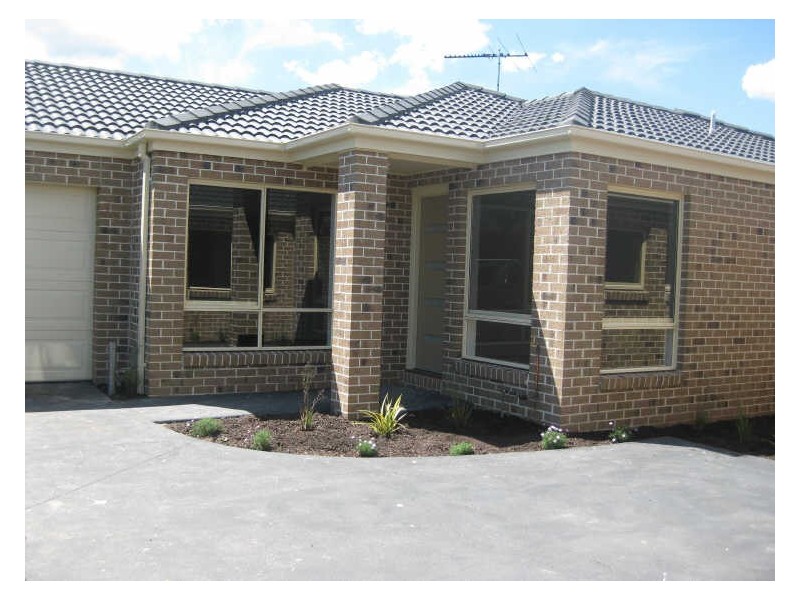 3/7 Jamieson Court, Pakenham VIC 3810