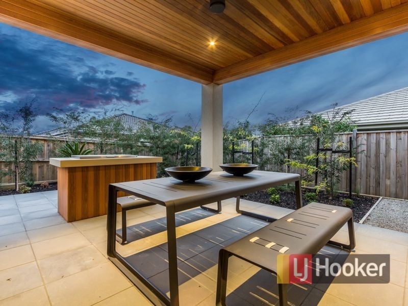 28 Grandvue Boulevard, Pakenham VIC 3810