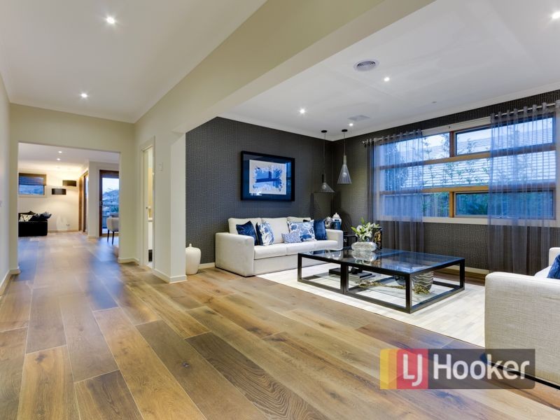 28 Grandvue Boulevard, Pakenham VIC 3810