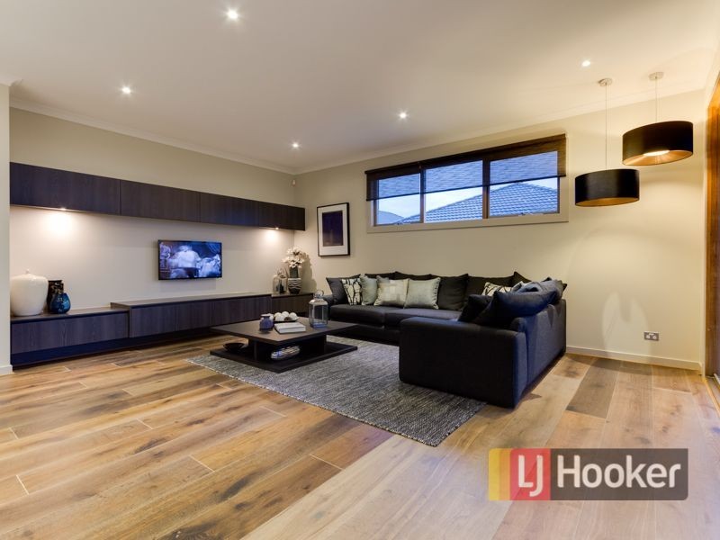 28 Grandvue Boulevard, Pakenham VIC 3810