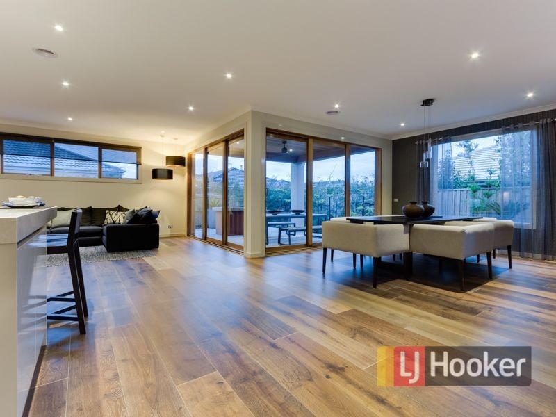 28 Grandvue Boulevard, Pakenham VIC 3810