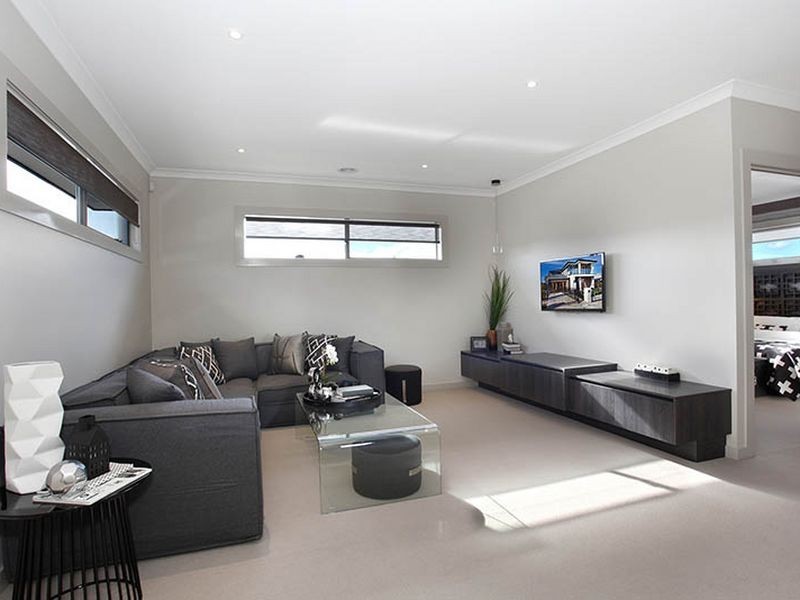 28 Grandvue Boulevard, Pakenham VIC 3810
