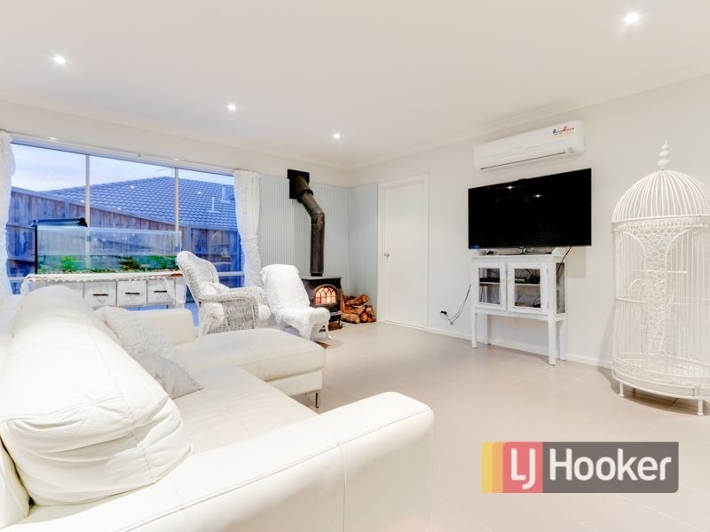 17 Tipperary Circuit, Pakenham VIC 3810
