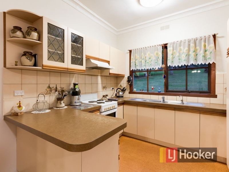 11 Mary Street, Bunyip VIC 3815