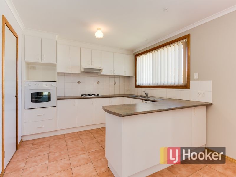 1 Rossi Close, Pakenham VIC 3810