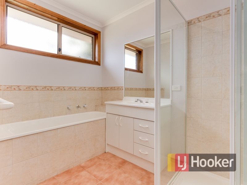 1 Rossi Close, Pakenham VIC 3810