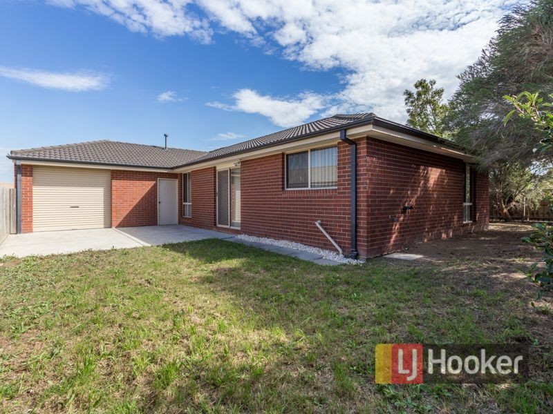 1 Rossi Close, Pakenham VIC 3810