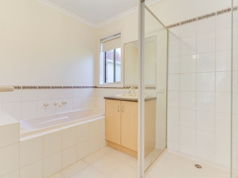 5/5 Glenda Court, Pakenham VIC 3810