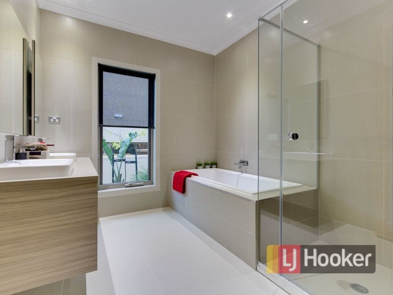 30 Grandvue Boulevard, Pakenham VIC 3810