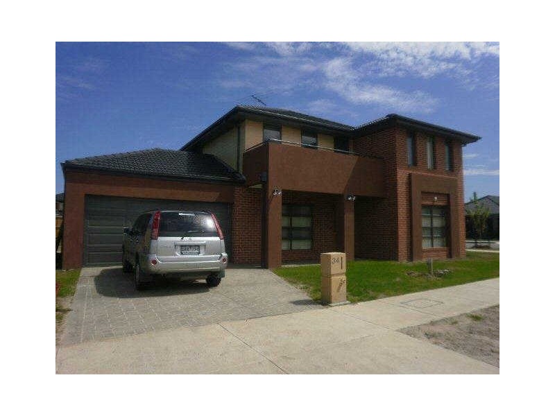 34 Flinders Park Drive, Officer VIC 3809