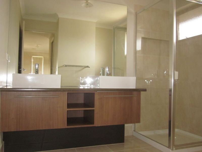 34 Flinders Park Drive, Officer VIC 3809