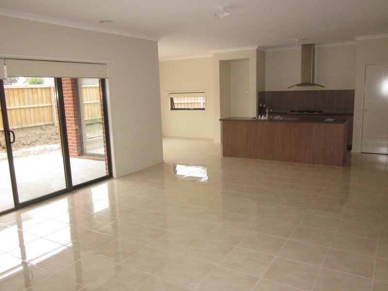 34 Flinders Park Drive, Officer VIC 3809