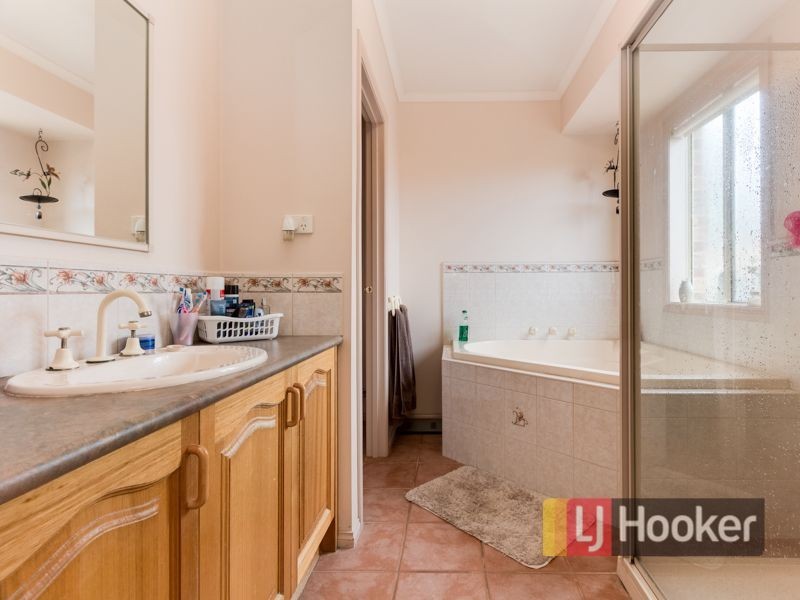 30 Ben Drive, Pakenham VIC 3810