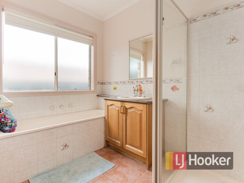 30 Ben Drive, Pakenham VIC 3810