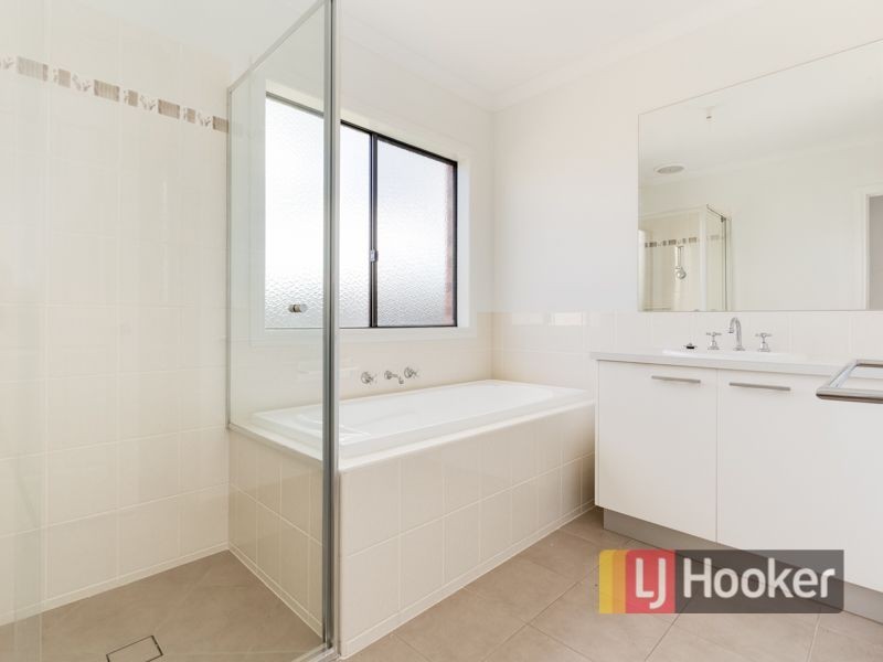 5 Isabella Court, Drouin VIC 3818