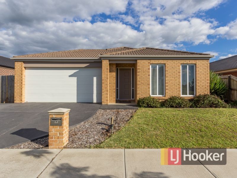43 Belvedere Drive, Pakenham VIC 3810