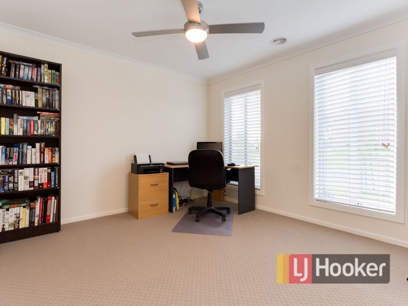 43 Belvedere Drive, Pakenham VIC 3810