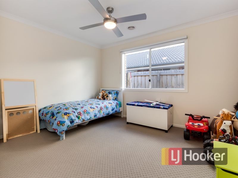 43 Belvedere Drive, Pakenham VIC 3810