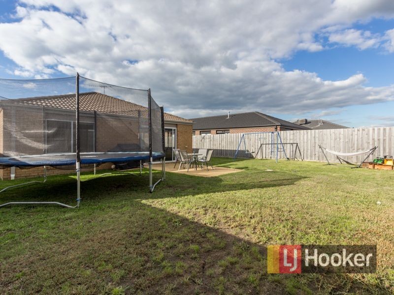 43 Belvedere Drive, Pakenham VIC 3810