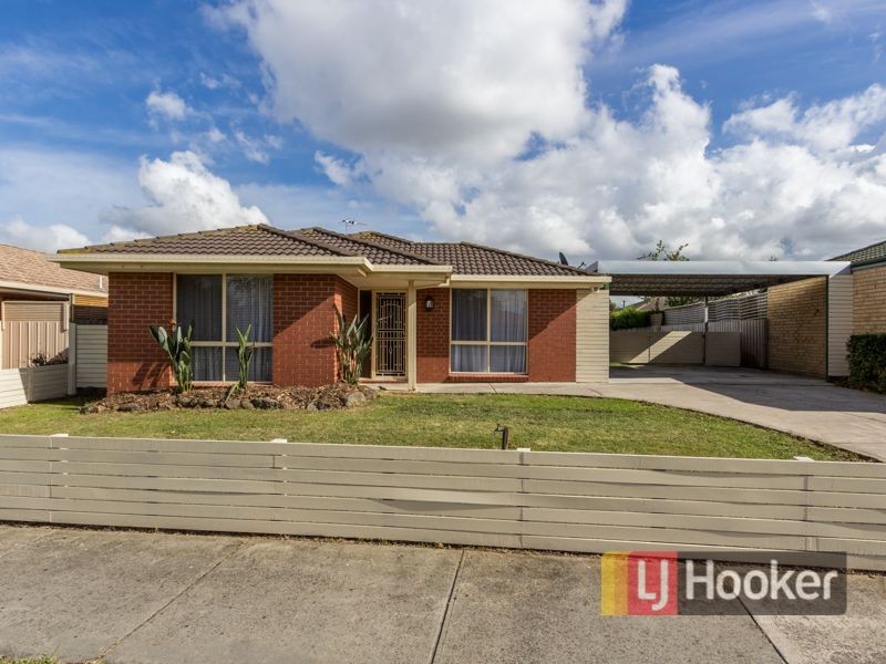 43 Simon Drive, Pakenham VIC 3810