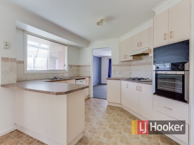 43 Simon Drive, Pakenham VIC 3810