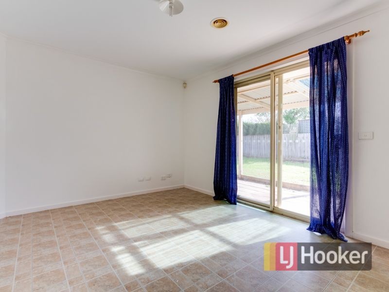 43 Simon Drive, Pakenham VIC 3810