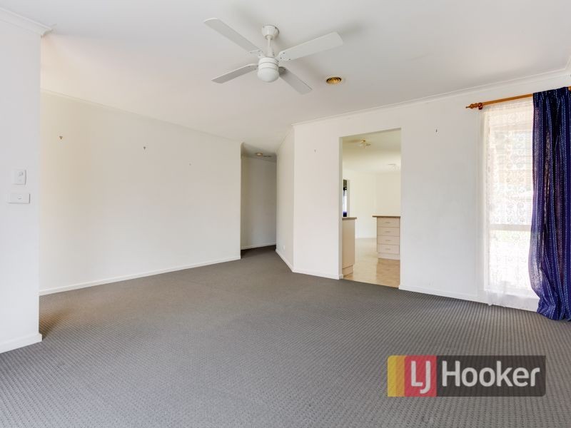 43 Simon Drive, Pakenham VIC 3810
