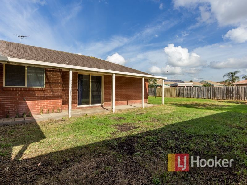 43 Simon Drive, Pakenham VIC 3810