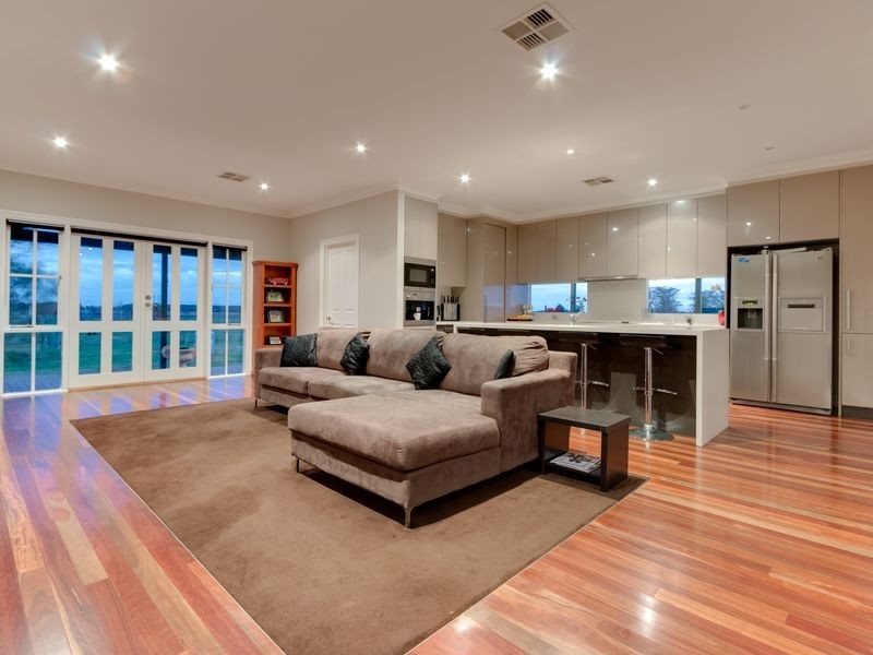 224 Fourteen Mile Road, Garfield VIC 3814