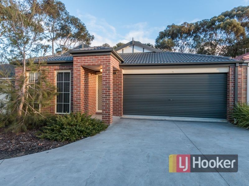 11/40 Army Road, Pakenham VIC 3810