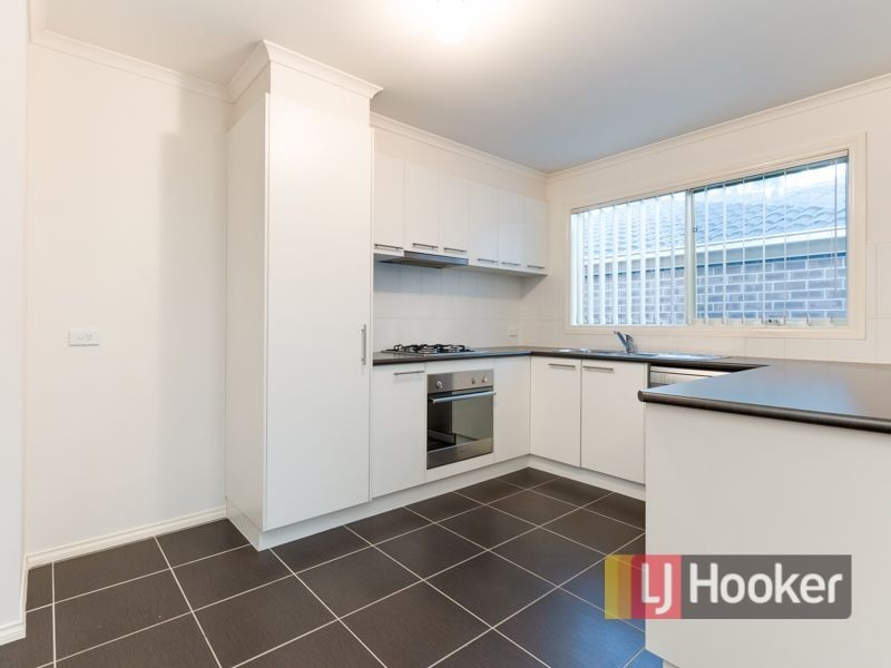 11/40 Army Road, Pakenham VIC 3810