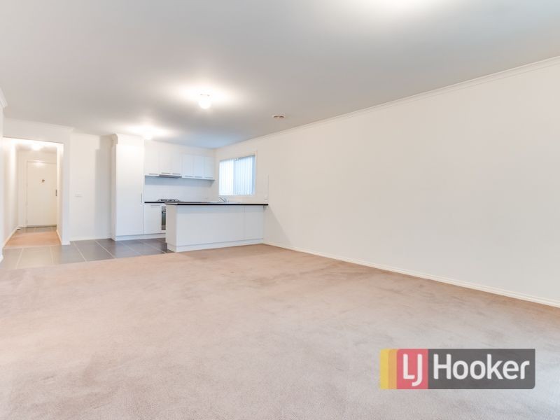 11/40 Army Road, Pakenham VIC 3810