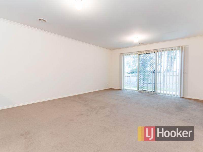 11/40 Army Road, Pakenham VIC 3810