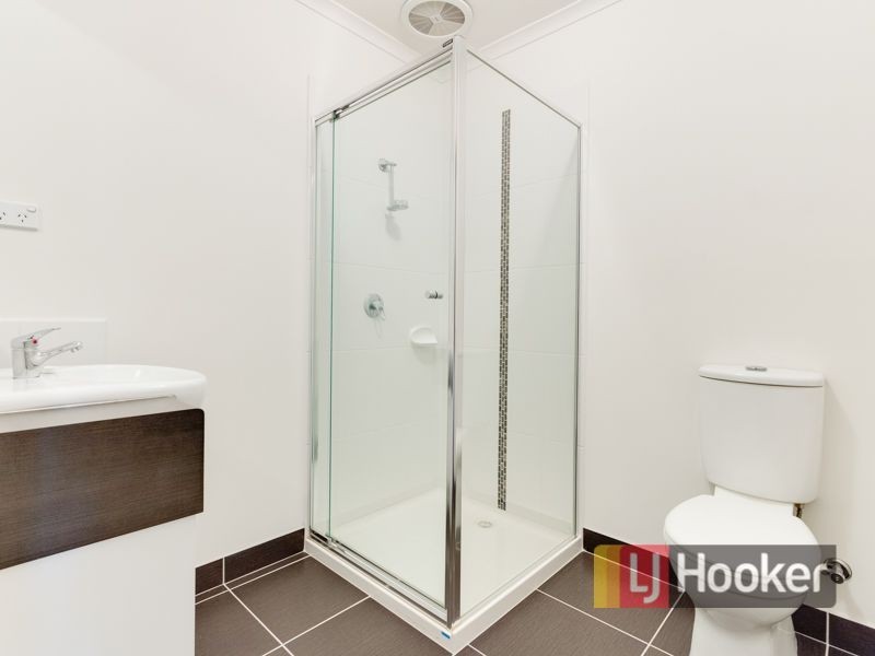 11/40 Army Road, Pakenham VIC 3810