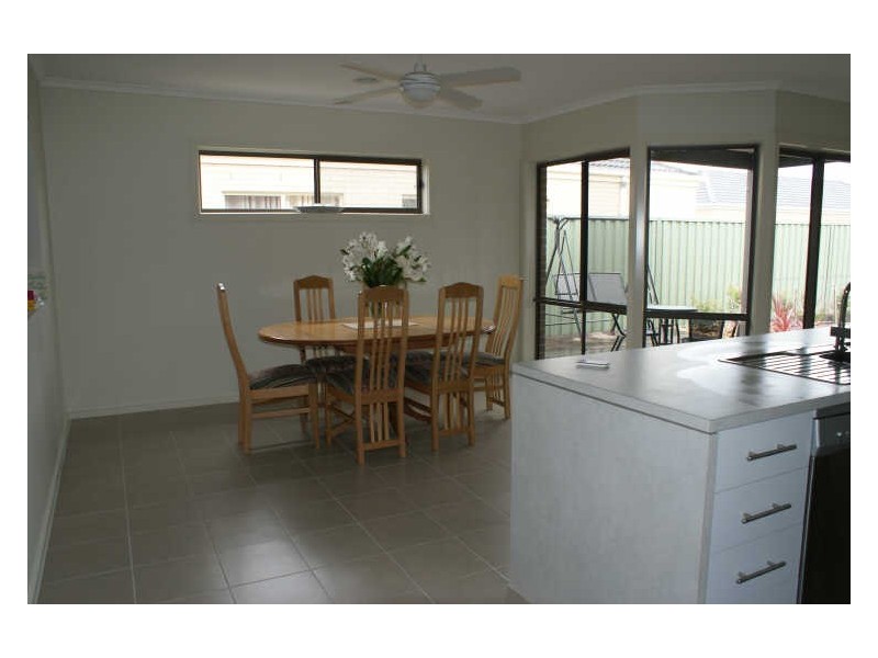 6 Cohens Way, Pakenham VIC 3810