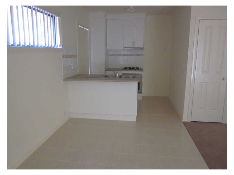 15/103 Army Road, Pakenham VIC 3810