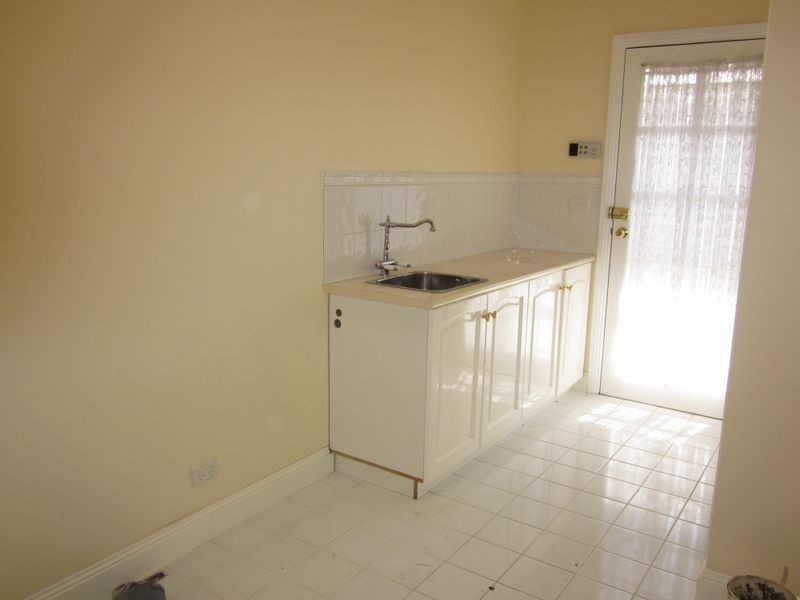 15 Henty Street, Pakenham VIC 3810