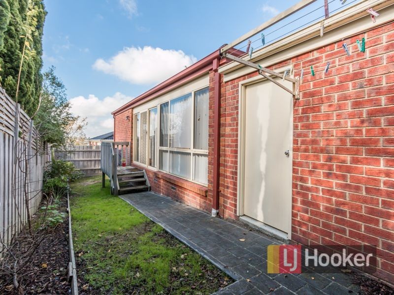 3/3 Hale Place, Pakenham VIC 3810